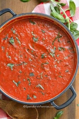 Easy Marinara Sauce in a pot